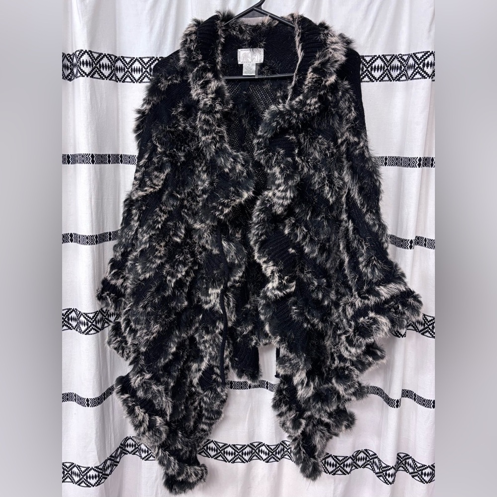 Alberto Makali Black and Cream Faux Fur Cape